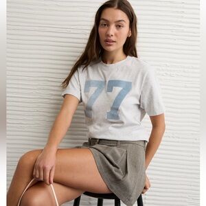 🛍️NWOT AE 77 Velvet Graphic Tee.
